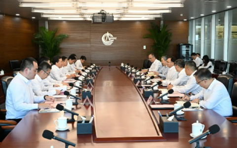 明阳集团与中国海油董事长座谈